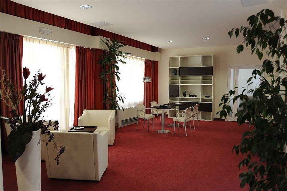 Hotel Cora Carate Brianza Dış mekan fotoğraf