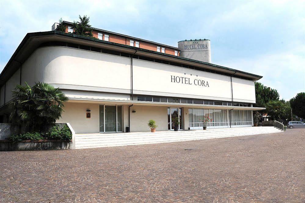 Hotel Cora Carate Brianza Dış mekan fotoğraf