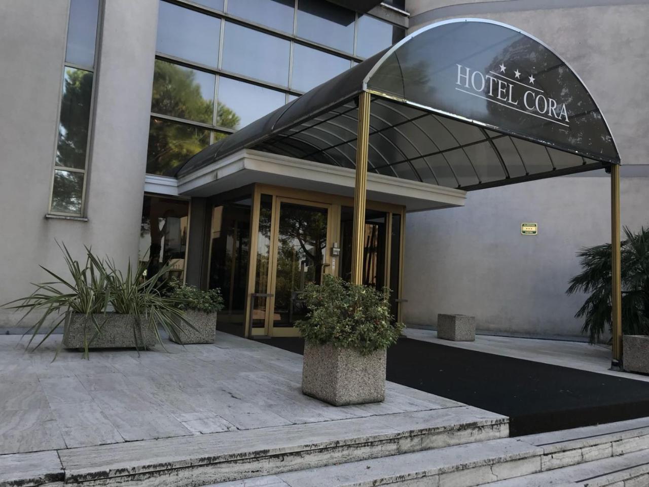 Hotel Cora Carate Brianza Dış mekan fotoğraf