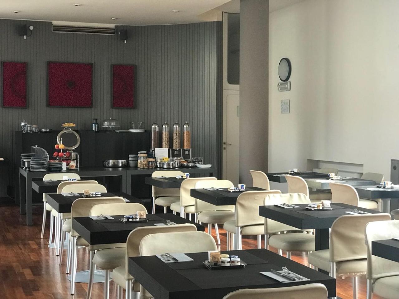 Hotel Cora Carate Brianza Dış mekan fotoğraf