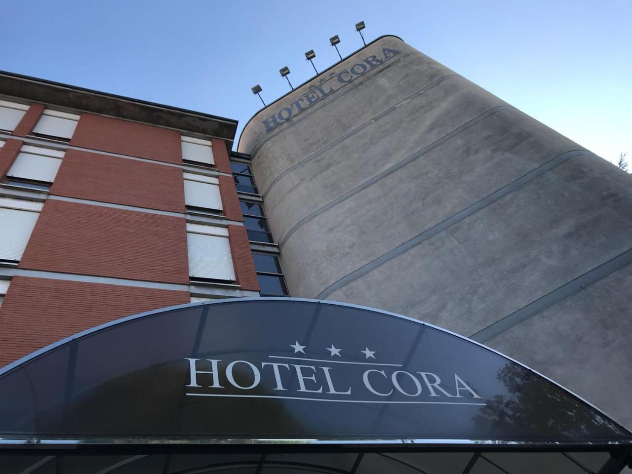Hotel Cora Carate Brianza Dış mekan fotoğraf