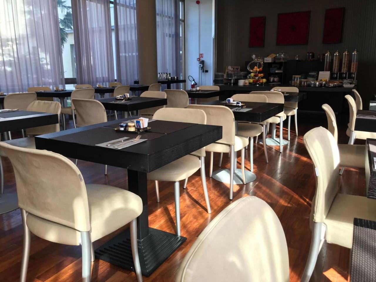 Hotel Cora Carate Brianza Dış mekan fotoğraf